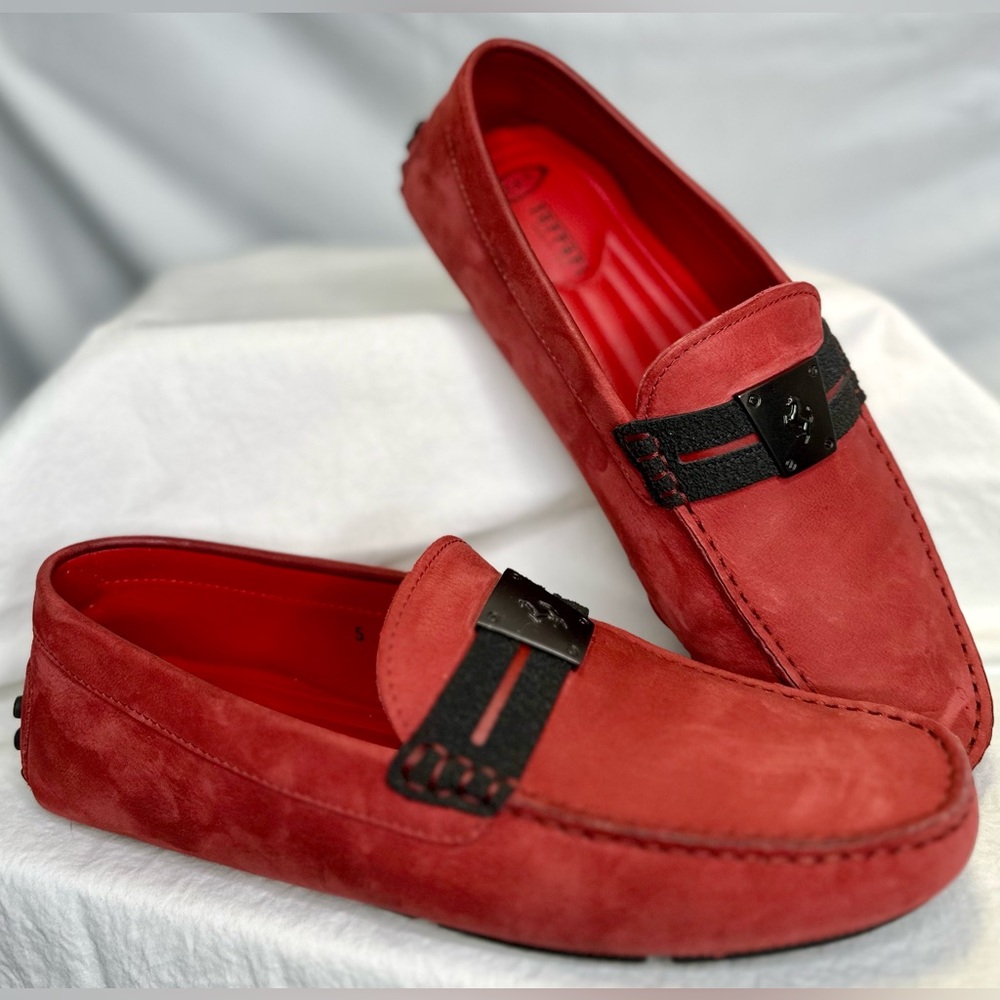 TOD’S Men’s Gommino Ferrari Red Suede Black Driving Loafers Shoes; SIZE 5